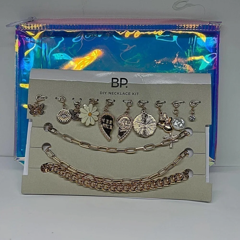 Nordstrom DIY Gold Charm Necklace Kit Gift Pouch Daisy Best Friends Butterfly